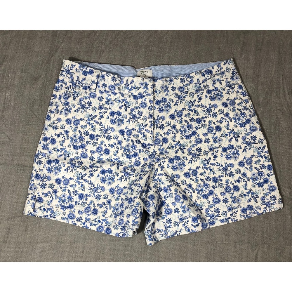Crown & Ivy Short's Women's 12 White Blue Floral Caroline 5" Inseam Flat Front